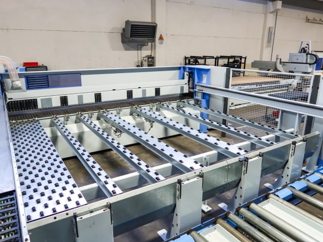 Automatic Loading Panel Saws HOLZMA HPL 300/43/22