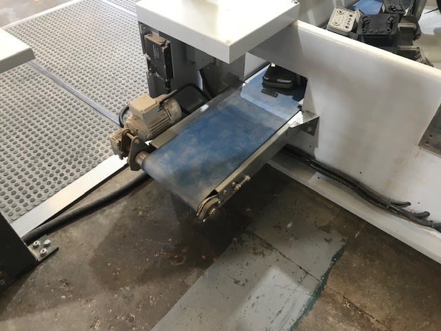 CNC Machine Centers With Pod And Rail WEEKE BMG211 VENTURE 220m