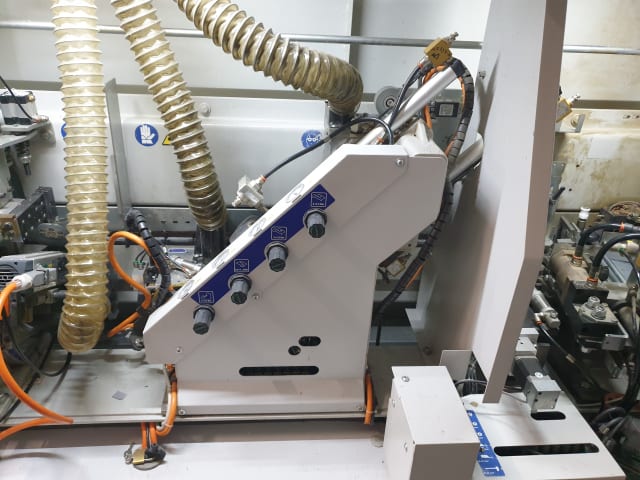 Einseitige Kantenanleimmaschine BIESSE AKRON 1440
