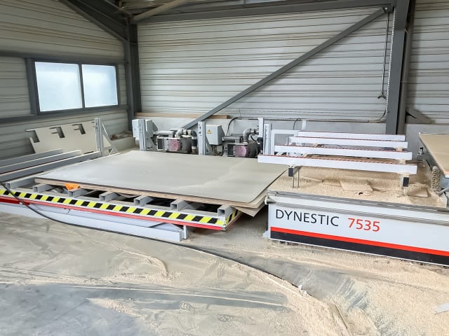 Bearbeitungszentrum mit Nestingtisch HOLZHER DYNESTIC 7535
