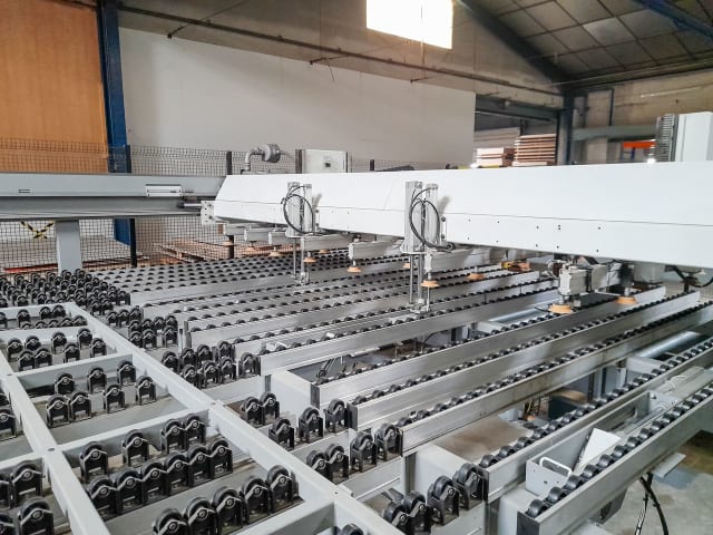 Scie À Panneaux À Chargement Automatique SELCO WNTRV 730