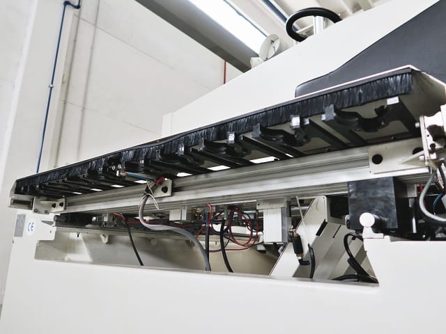5 Axis CNC Routers MORBIDELLI UNIVERSAL X5 HDL 36
