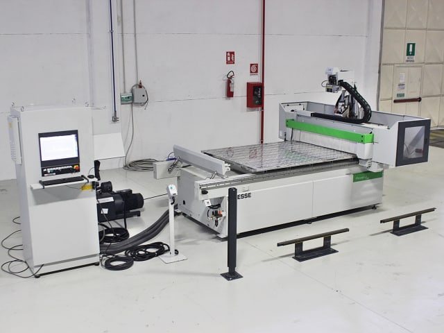 Centro di lavoro con piano NESTING BIESSE ROVER J FT 1530