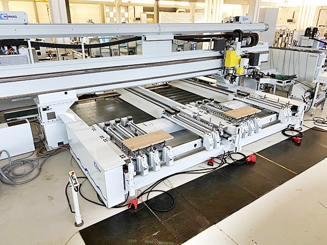 CNC Machine Centers For Routing, Drilling And Edgebanding. HOMAG BAZ 220/50/18/3/K PROFI