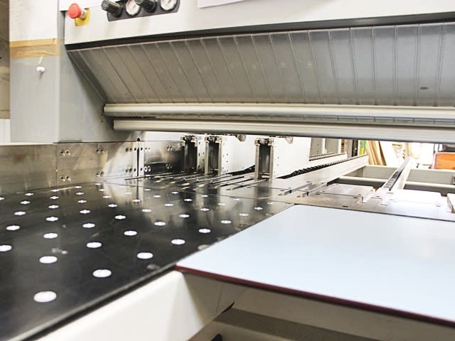Scie À Panneaux À Chargement Automatique SELCO WNT 610