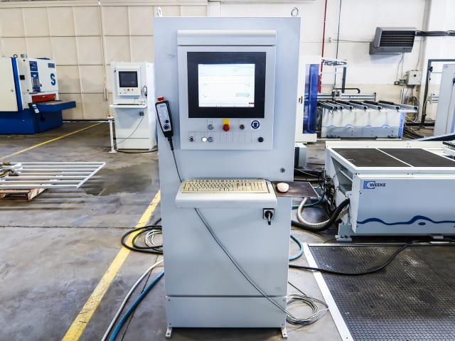 CNC Machine Centres With Pod And Rail WEEKE VENTURE 5 L