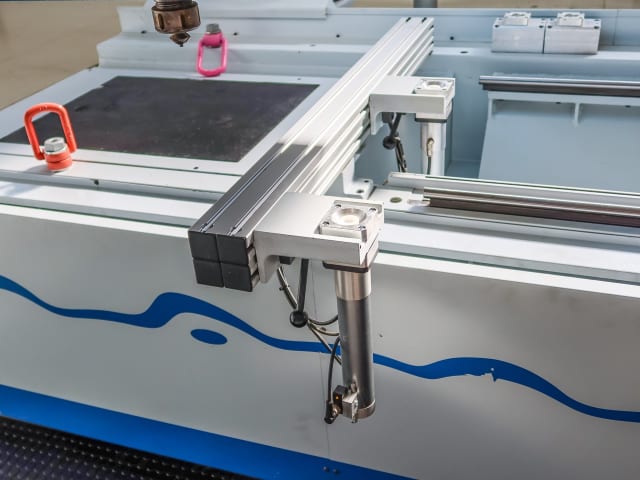 CNC Machine Centres With Pod And Rail WEEKE VENTURE 3
