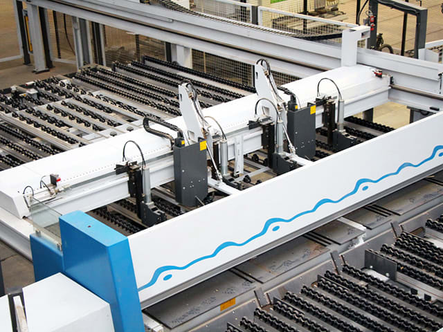 Plattensäge in Winkelausführung HOLZMA HKL 11/43/22/L