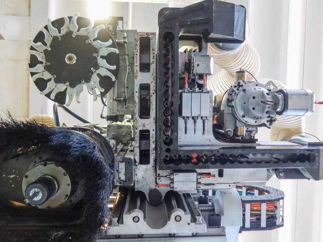 Centre d'usinage à ventouses BIESSE ROVER C 6.40