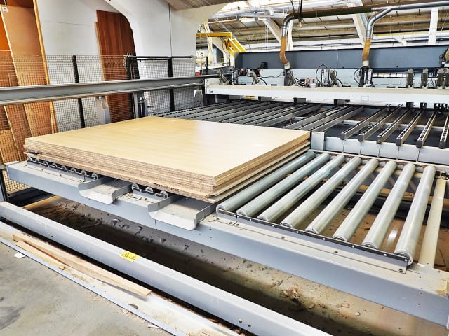 Plattensäge mit automatischer Beschickung SELCO WNT 610
