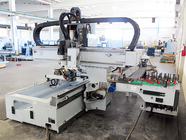 CNC Machine Centres For Routing, Drilling And Edgebanding. HOMAG BAZ 222/60/KC PROFILINE