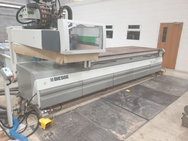 Centro De Mecanizado Con Superficie Nesting BIESSE ROVER A 3.40 FT