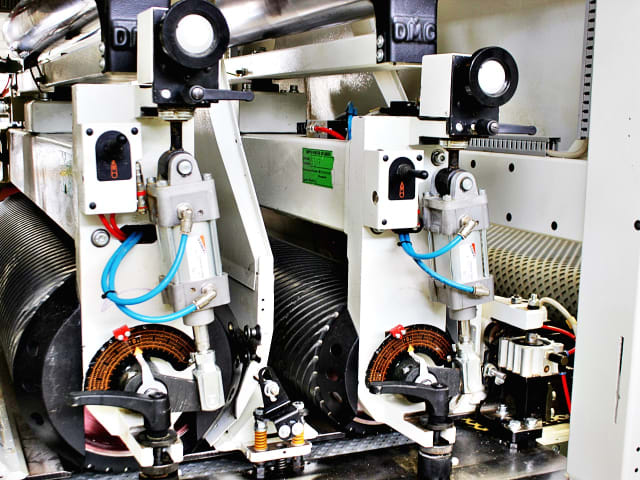 Calibrating And Sanding Lines DMC UNISAND K