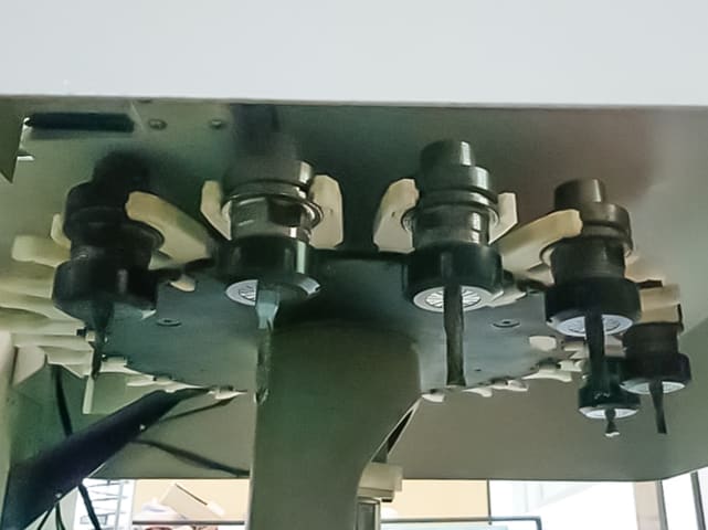 Centra Obróbcze Z Przyssawkami BIESSE ROVER K 1232 G