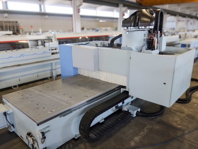 CNC Machine Centres With Flat Tables HOMAG BMG 311/33/F/R