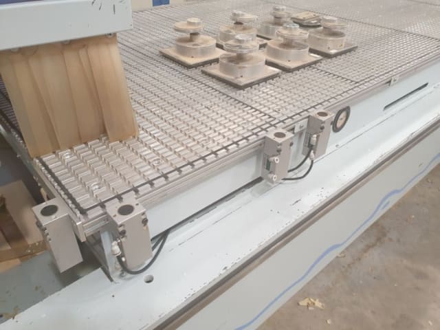 Centro di lavoro con piano NESTING WEEKE OPTIMAT  BHP VANTAGE 43M