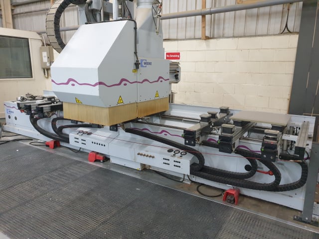 Bearbeitungszentren mit Konsolentisch WEEKE BHC 550
