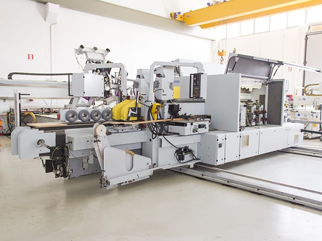 Doppelseitige Kantenanleimmaschine HOMAG KL 26/05/A12/25