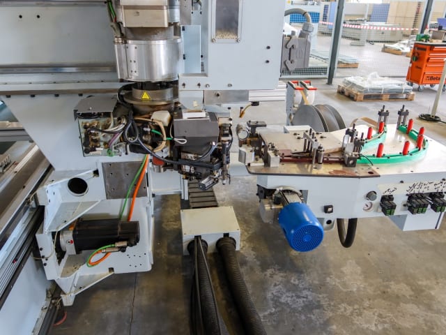 CNC Machine Centers For Routing, Drilling And Edgebanding. HOMAG BAZ 322/40/K