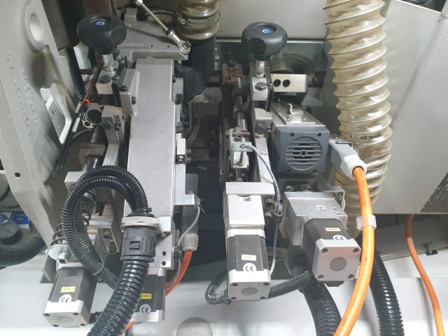 Einseitige Kantenanleimmaschine BIESSE AKRON 1330