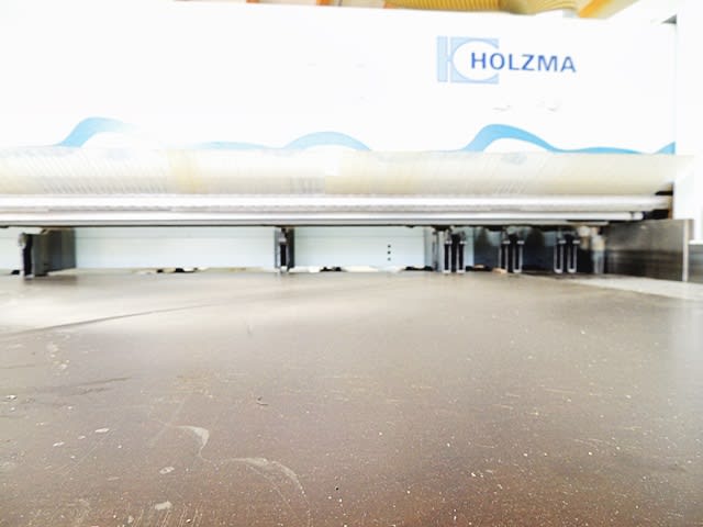 Sezionatrice carico frontale HOLZMA HPP 380/38/31