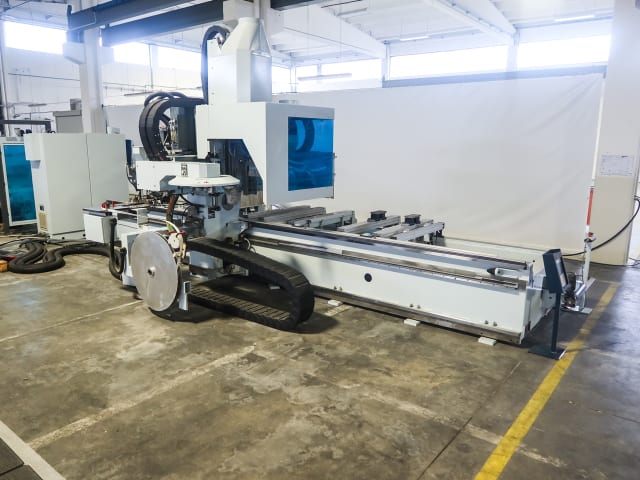 CNC Machine Centers For Routing, Drilling And Edgebanding. HOMAG BAZ 222/40/F/K
