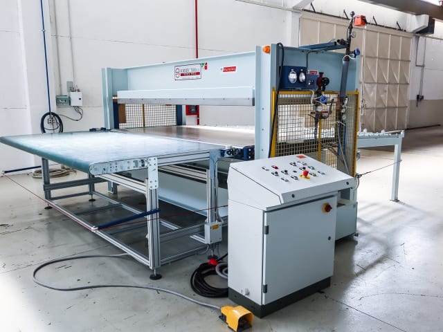 Presse À Cycle Continu SORMEC T 90 A