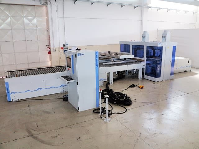 Máquina flexible de perforación WEEKE BHX 500