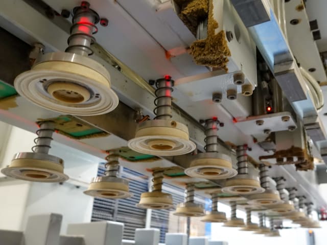 Centre d'usinage 5 axes BIESSE ROVER A - SYNCHRO