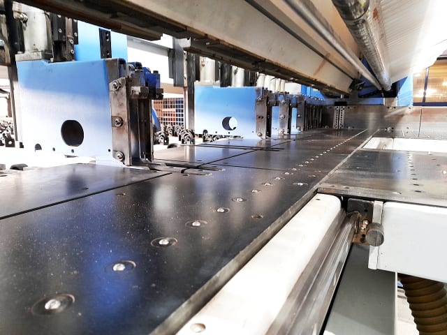 Scie À Panneaux À Chargement Automatique HOLZMA HPL 510/43/22