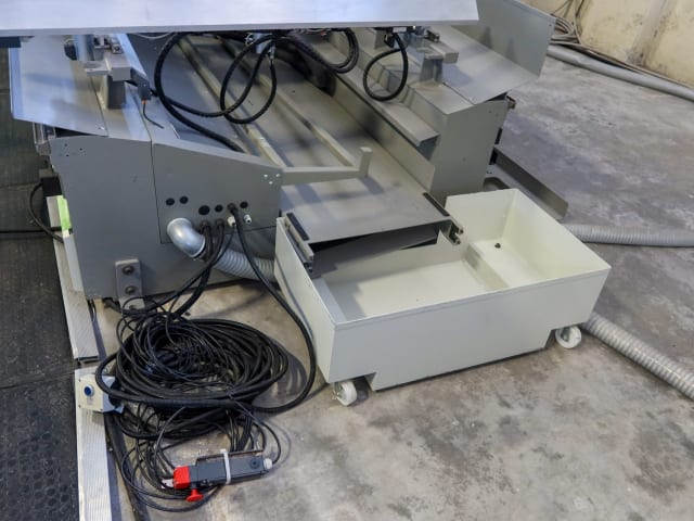 Centro De Usinagem Com 5 Eixos BIESSE ROVER C