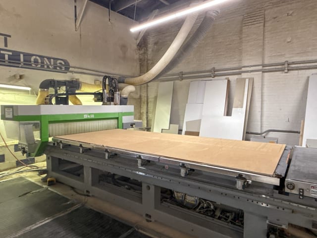 Centro di lavoro con piano NESTING BIESSE SKILL 1536 G FT