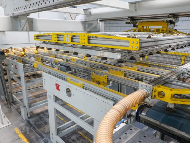 Squaring Lines KRAFT + AVERCON + FRAXINUS FLOORING PRODUCTION LINE