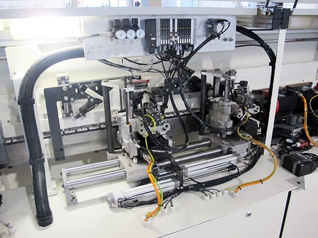 Einseitige Kantenanleimmaschine IMA ADVANTAGE 60
