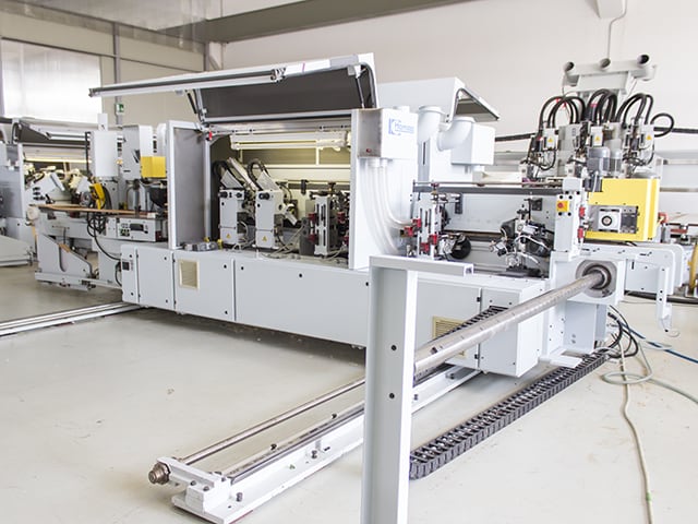 Doppelseitige Kantenanleimmaschine HOMAG KL 26/05/A12/25