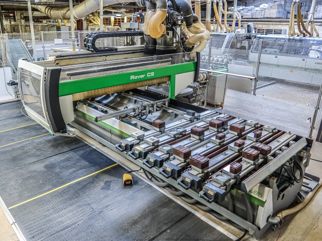 CNC Machine Centres For Routing, Drilling And Edgebanding. BIESSE ROVER C 9.65 CONF.2 TWIN