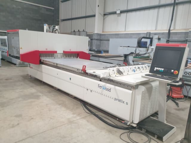 CNC Machine Center with NESTING Table SCM PRATIX S15B