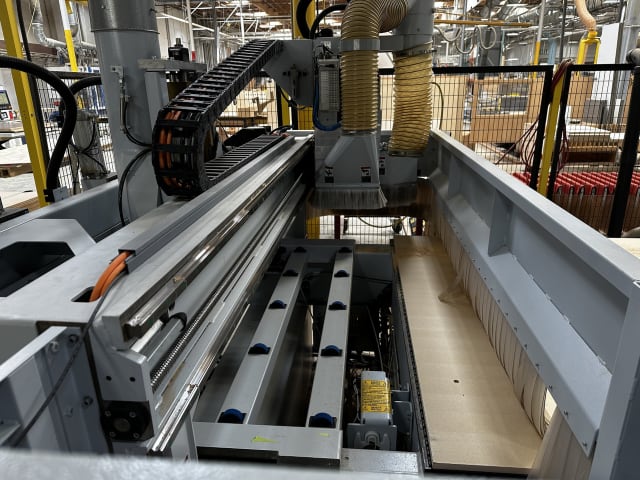 CNC Machine Center with NESTING Table WEEKE VANTECH 512 NESTING