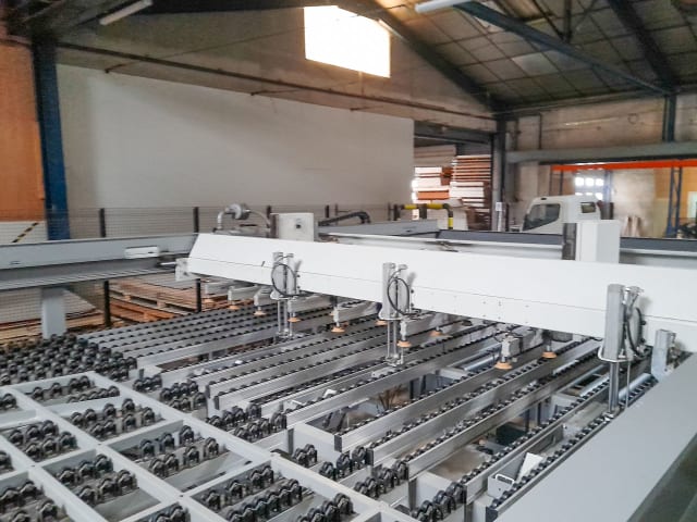 Scie À Panneaux À Chargement Automatique SELCO WNTRV 730