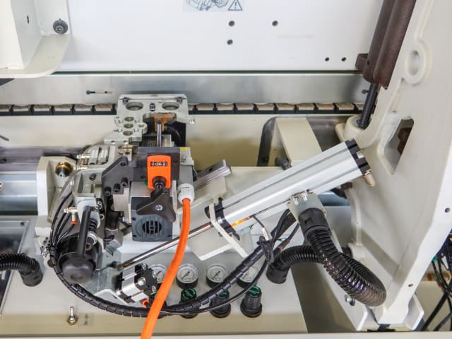 Máquina De Colar Bordos Simples BIESSE JADE 240