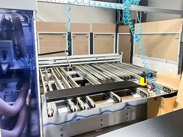 CNC for Flexible Drilling WEEKE BHX 500