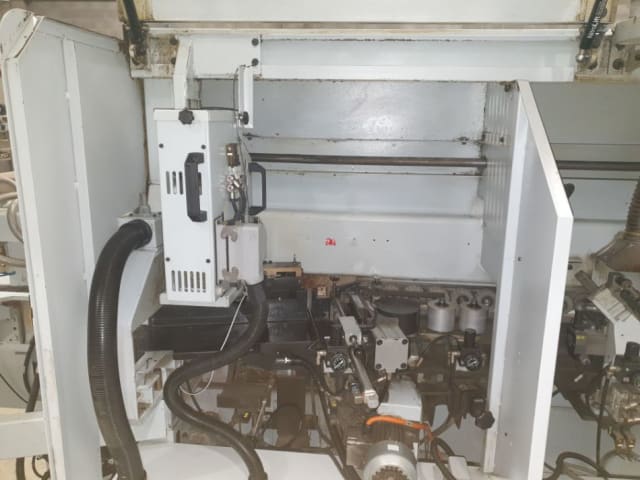 Máquina De Colar Bordos Simples BRANDT KDF 550C