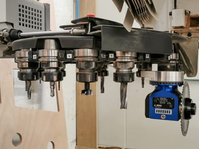 Обрабатывающий Центр С Рабочим Столом Nesting SCM ACCORD 20