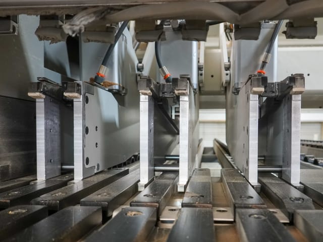 Sezionatrice carico automatico SELCO WNT 650