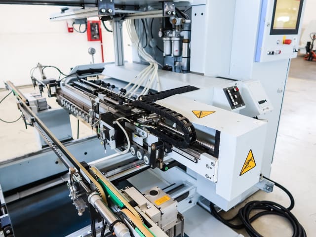 Perforadora-Brochadora Automática WEEKE BST 500