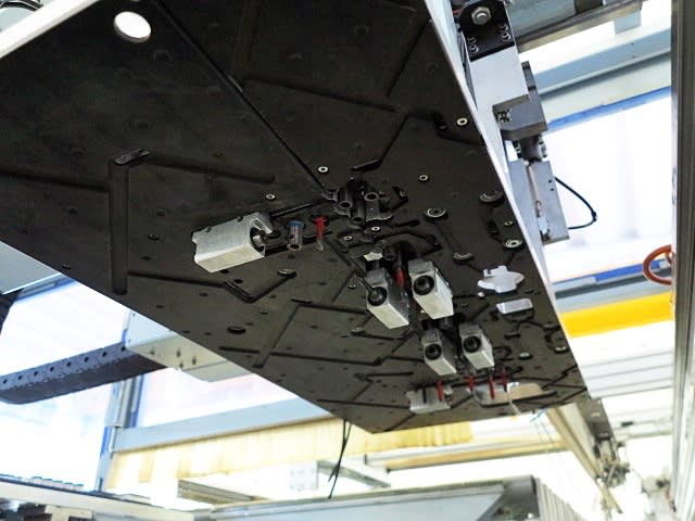 Máquina flexible de perforación WEEKE BHX 500