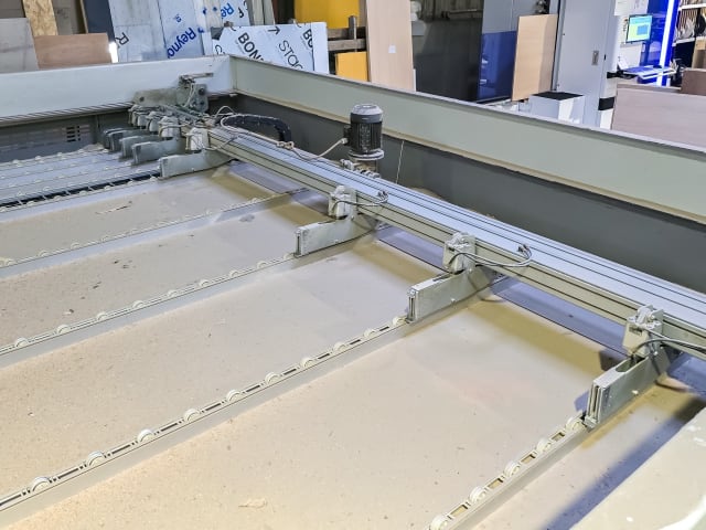 Plattensäge – Beschickung von vorne SELCO EB 75