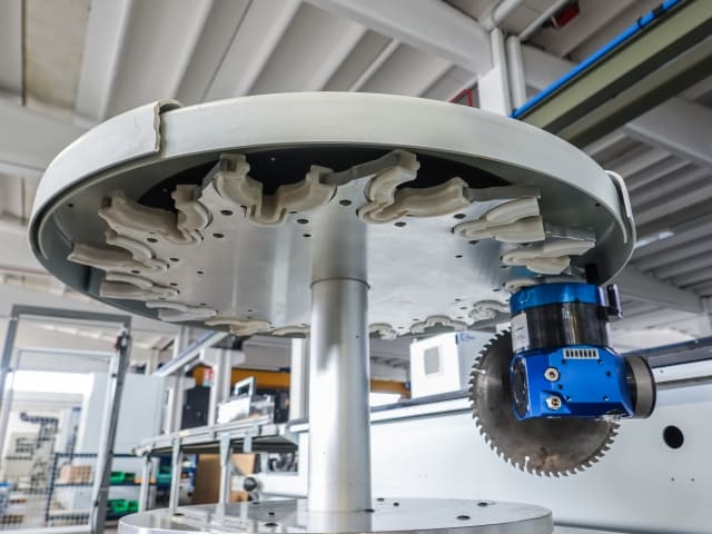 Centro di lavoro con piano NESTING WEEKE BHP 200