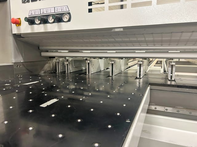 자동 창고가있는 빔 패널 톱 BIESSE SELCO SK 450