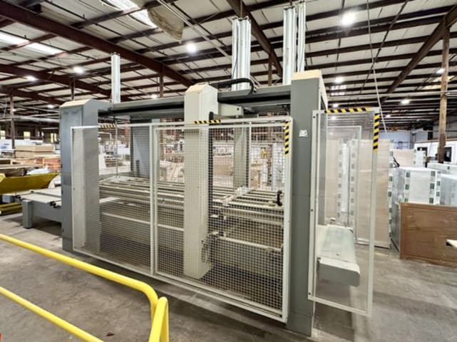 Korpuspresse COMIL CF 2000